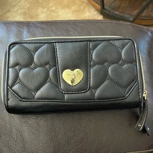 Betsy Johnson zip around wallet